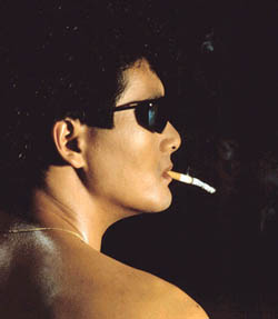 新生代单身男人怎样过(图)