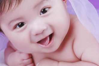 肚子痛痛时指点父母迷经(图)