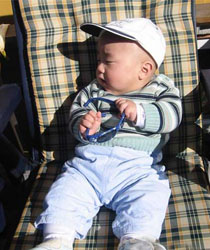 婴儿晒太阳前后的讲究(图)